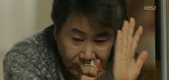  지난 11일 방영한 KBS 주말 드라마 <가족끼리 왜 이래> 한 장면
