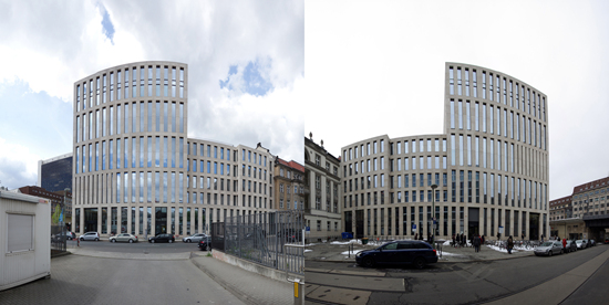 사진 좌측은 동측 입면의 모습이고, 사진 우측은 서측 입면의 모습이다. 두 방향에서 바라본 도서관 건축물은 면해있는 건물과 거의 유사한 높이로 지어져있음을 알 수 있다.