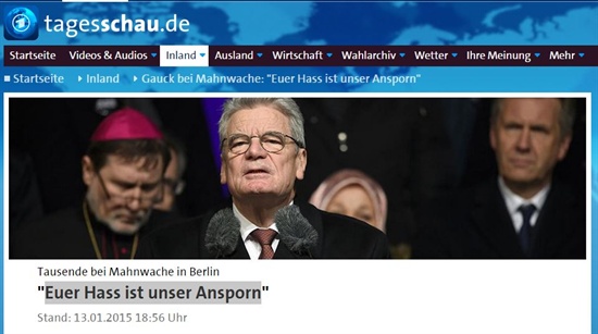 독일 언론 <타게스샤우> 화면. 지난 13일 진행된 <샤를리 에브도> 테러사건에 대한 각계각층지도자들의 침묵시위에서 독일 대통령이 연설하고 있다.
