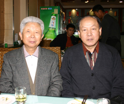하얼빈의 두 원로 사학자. 서명훈(왼쪽) 선생과 김우종 선생(2009. 10. 촬영)