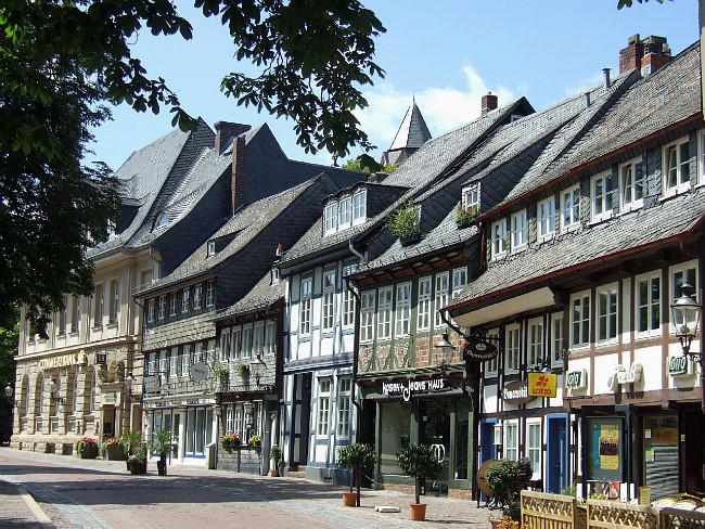 한국의 여행 책자에서는 비중있게 다루어지지 않지만, 마을 전체가 멋진 건축 박물관 같던 독일의 Goslar

