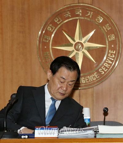 박근혜 대통령이 27일 비서실장에 이병기 국가정보원장(사진)을 내정했다. 