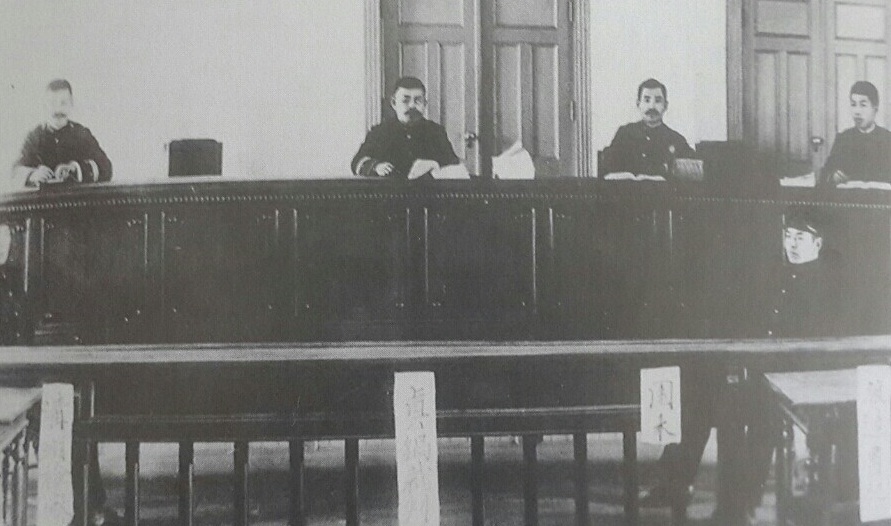 1910년 2월 14일, 안중근 장군에게 사형을 선고했던 당시 재판관과 검찰 등 재판부