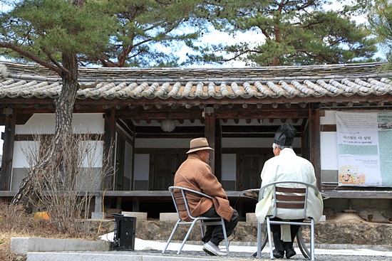 강연 직전의 대아서당