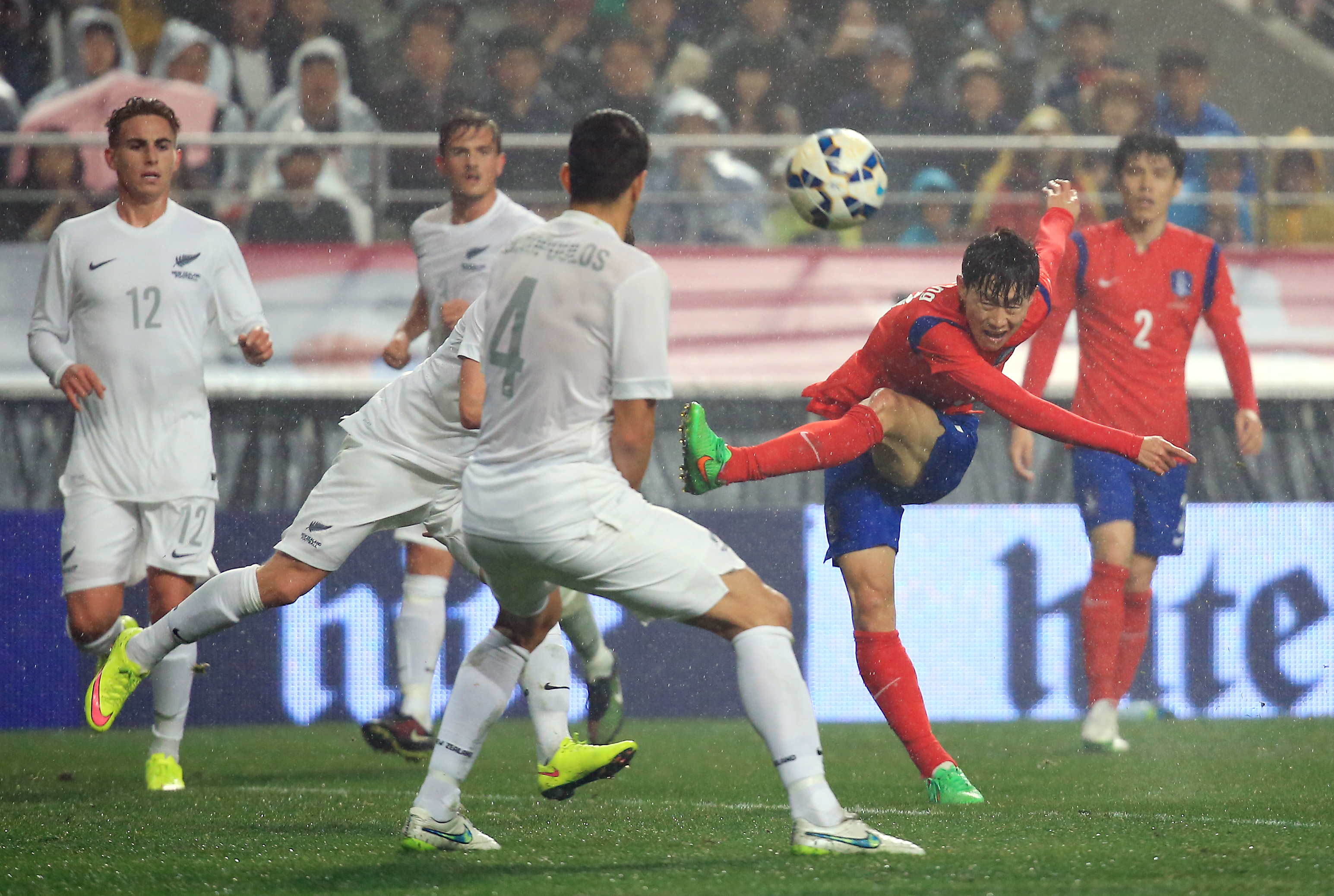 이재성의 슛 지난 31일 서울월드컵경기장에서 열린 축구 국가대표팀 평가전 대한민국과 뉴질랜드의 경기. 