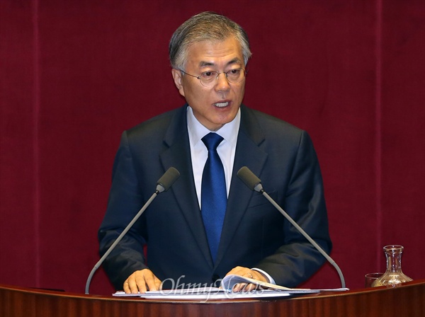 문재인 새정치민주연합 대표가 9일 국회 본회의에서 교섭단체 대표연설을 하고 있다.