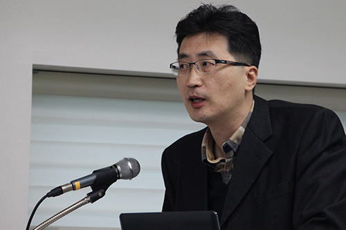 박진영 연세대 교수가 ‘초창기 출판인과 출판문화’를 주제로 강의하고 있다.