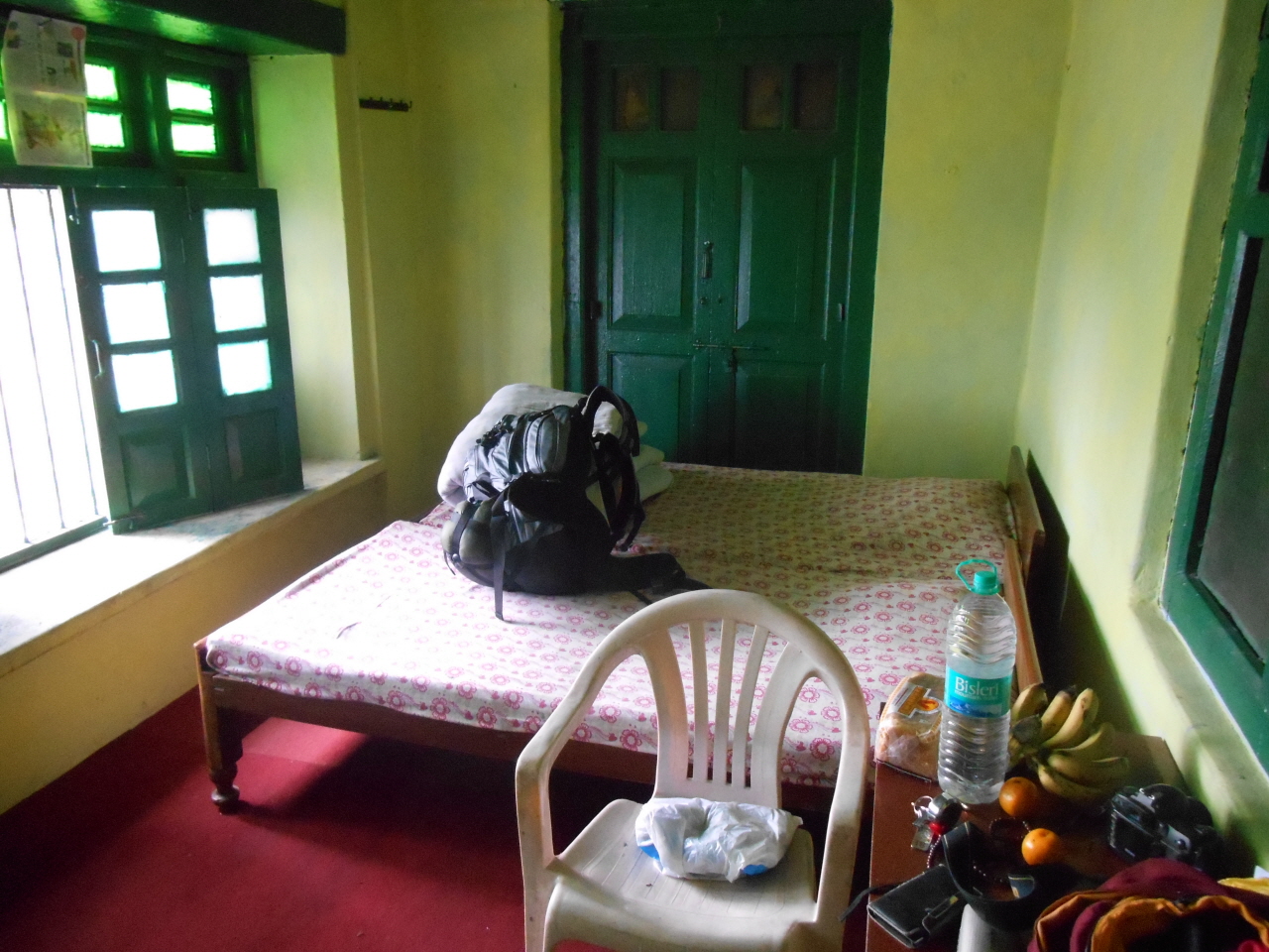 내가 묵었던 더블 침대가 놓여진 간디 아쉬람 숙소. 마하트마 간디가 바로 이 방에서 묵었다고 한다. 