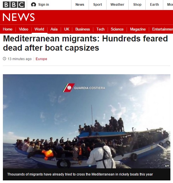 이탈리아 남부 해상에서 발생한 난민선 전복 사고를 보도하는 BBC 뉴스 갈무리.