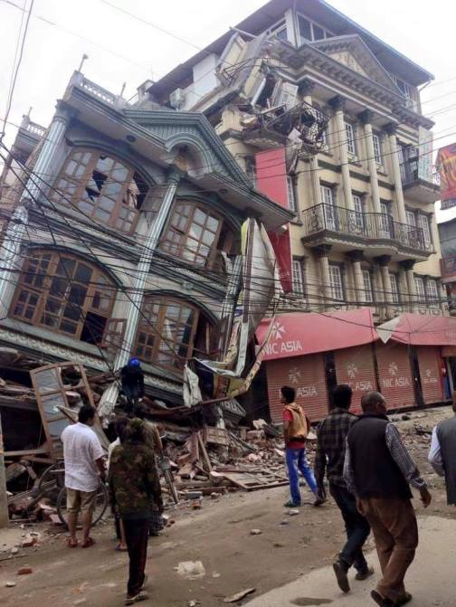 카트만두 지진으로 무너집 가옥