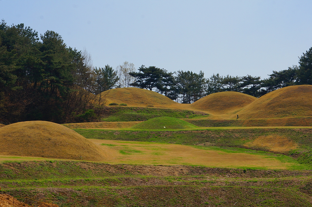 삼국시대 성산가야의 고분군으로 성주가 내세우는 생·활·사 공간 중에 사(死), 죽음의 공간이다