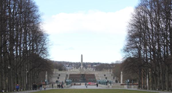 오슬로 시내에 있는 공원으로 조각가 비겔란의 작품들을 전시하고 있다.
