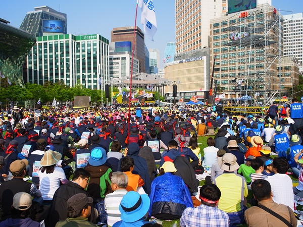 5월 1일 시청광장에서 열린 2015 세계노동절대회