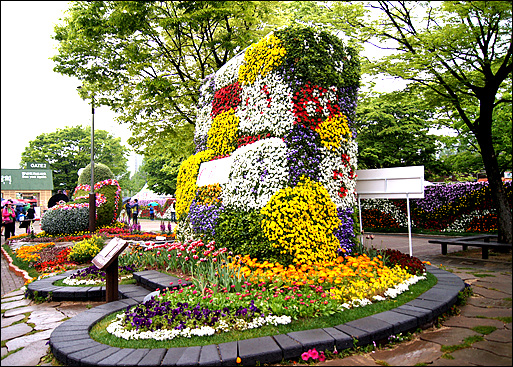 꽃중의 꽃 2015 “고양국제 꽃 박람회”가 열리고 있는 현장 모습입니다. 