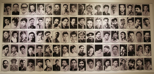 베트남의 항불-항미전쟁 기간에 순직한 베트남통신사 전선기자들의 초상사진. 270여명이 순직한 가운데 명단이 확인된 사람은 253명이다. 한 언론사에서 200명이 넘는 순직자가 발생한 것은 세계 전쟁사에서 유례를 찾아볼 수 없는 '진기록'이다.