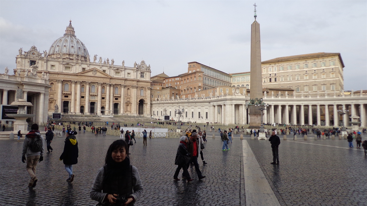 성베드로 성당(St. Peter's Basilica)과 바티칸광장 