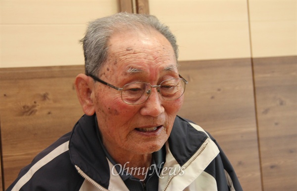 일본이 유네스코 세계문화유산으로 등재를 추진하고 있는 '하시마(군함도)'에서 탄광노동자로 일했던 강제징용노동자 최장섭(88)씨.
