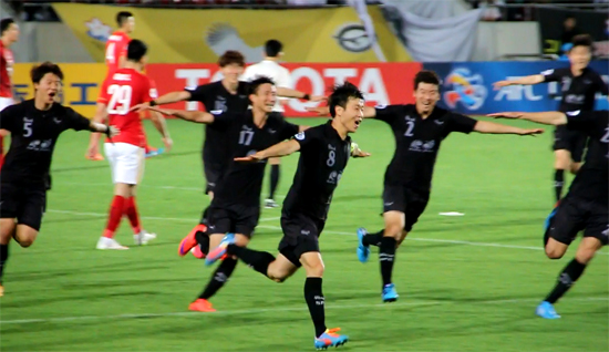 성남FC, 시민들과 함께 기적을 만들어라!!  성남FC가 27일 중국 광저우에서 광저우 헝다와 아시아챔피언스리그 16강 2차전을 펼친다. 