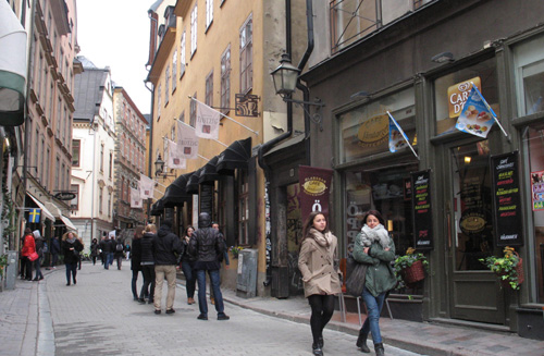 스웨덴 스톡홀름의 감라스탄 거리 풍경. 깔끔하고 세련되면서도 고풍스런 북유럽의 품격이 느껴진다. 