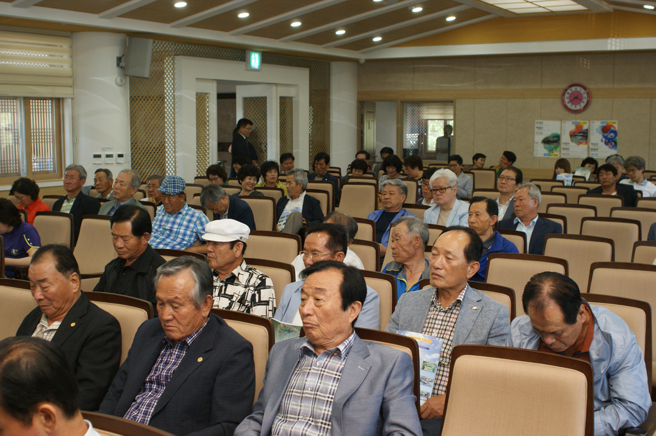 지역의 유력 문화유적이 새롭게 발굴된 이번 사안에 대해 궁금한 많은 주민들이 설명회를 찾았다. 