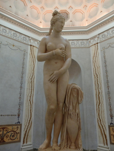 '카피톨리노의 비너스' 로마, 카피톨리니 박물관. 파리 루브르 박물관에 있는 '밀로의 비너스' 보다 앞선 시대의 것으로 고대 그리스 조각가, 프락시텔레스의 원작에 가장 가깝다는 평가를 받는 작품입니다. 