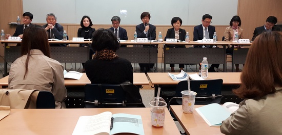 지난 5월 12일 오후 한국교육과정평가원이 2015 역사과 교육과정 시안 공개토론회를 열고 있다. 