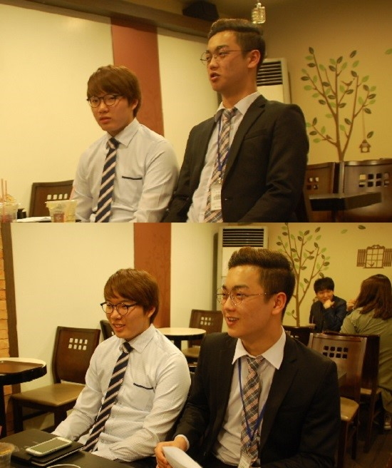 최지훈(19·좌)씨와 김현곤(18·우)씨. 이들은 인터뷰 내용에 따라 웃음을 터트리기도 하고, 진지한 모습을 보이기도 했다.