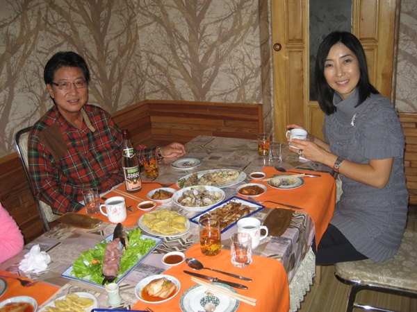 2011년 10월 원산의 한 식당에서.