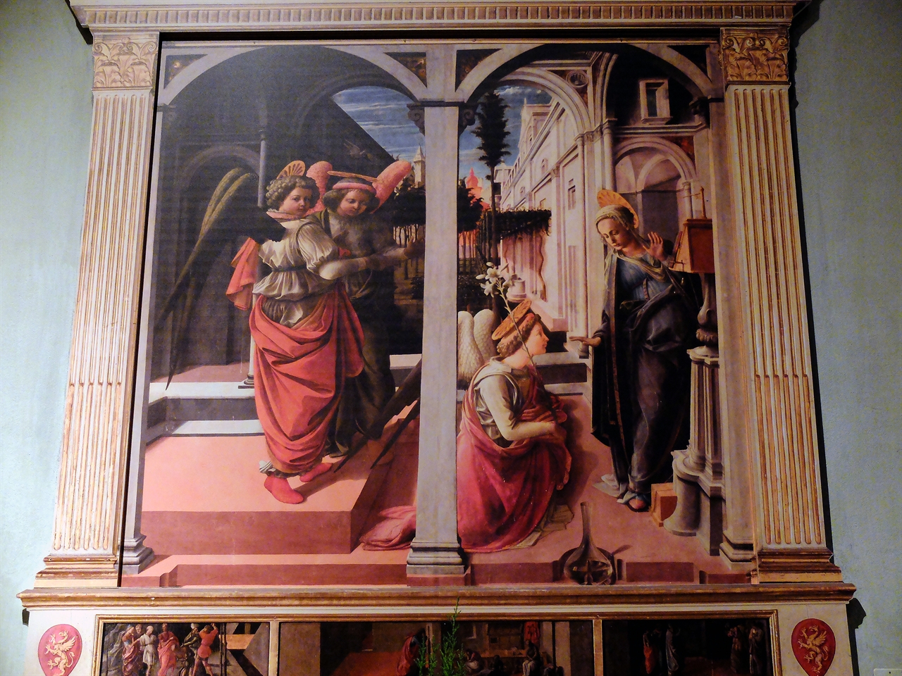 프라 필리포 리피 '수태고지' 피렌체, 산 로렌초 성당. 로마 '바르베리니 국립 미술관'과 '도리아 팜필리 미술관'에서 만났던 필리포 리피의 또다른 버전의 '수태고지'입니다.