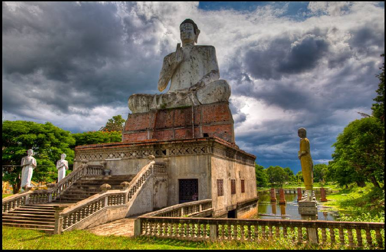 캄보디아는 불교국가답게 어딜 가나 불교문화가 국민생활 깊숙이 차지했다.
