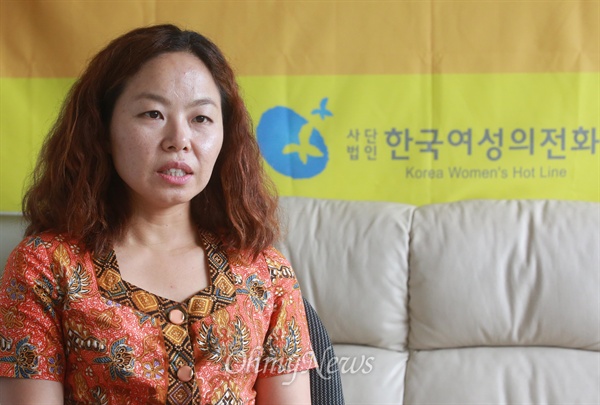  이화영 한국여성의전화 성폭력상담소 소장은 데이트 폭력에 대해 "데이트 관계이거나 혹은 데이트를 시작하려는 사이에서 벌어지는 신체적 폭력은 물론 언어적·정서적·성적(스킨십)·경제적 폭력 모두를 아우른다"고 설명했다.