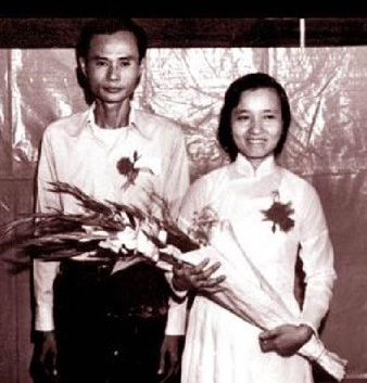 레홍뜨(왼쪽)와 응우옌티쩌우의 결혼식.
