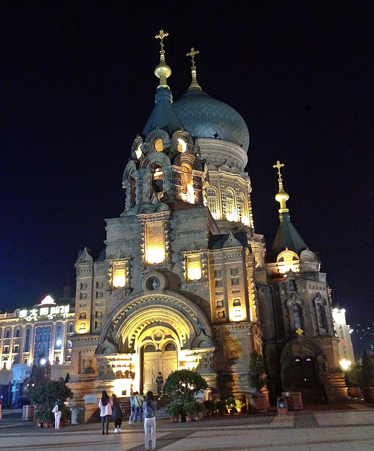 밤에 더 아름다웠던 성소피아 성당