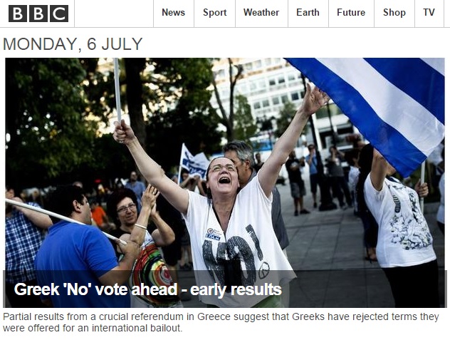 그리스 정부의 국민투표 예상 결과 발표를 보도하는 BBC 뉴스 갈무리.