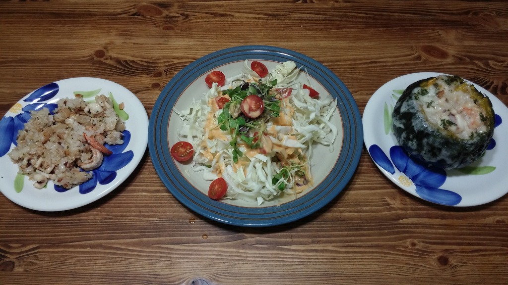  제굴이가 즐겨 차리는 밥상. 고칼로리, 맛있다. 친구 성헌이 데려왔을 때는 실패했다고. 안타깝다. 