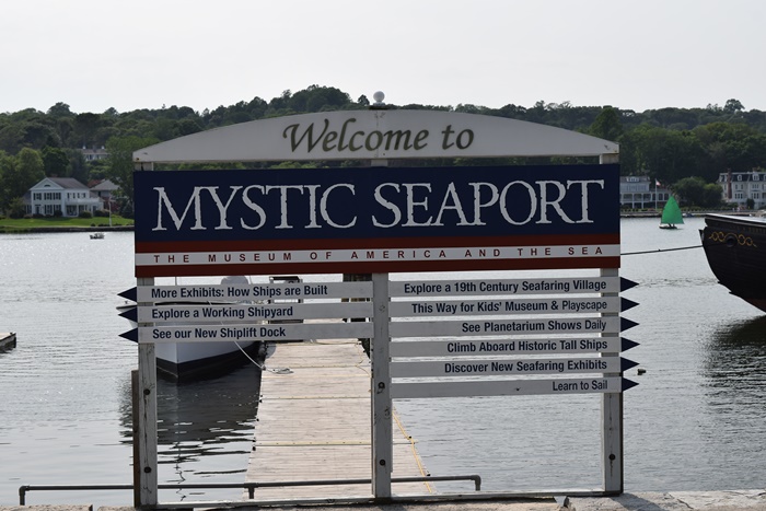  미스틱 시포트(Mystic Seaport) 입구 