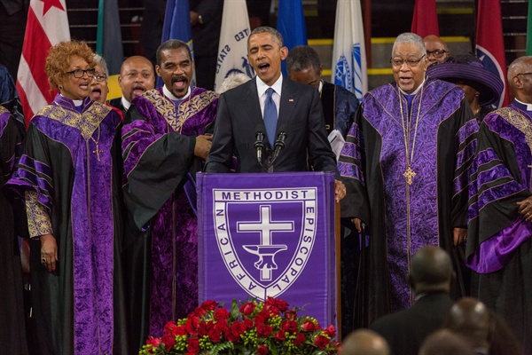 6월 27일, 흑인목사 장례식서 찬송가 '어메이징 그레이스' 부르는 오바마 미 대통령