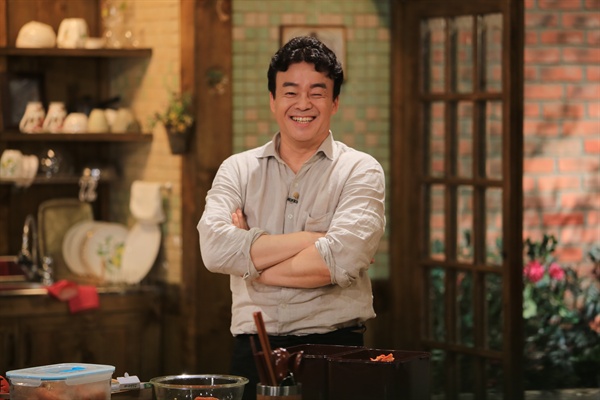  tvN <집밥 백선생>에 출연 중인 요리연구가 백종원