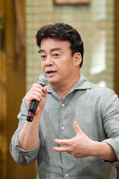  tvN <집밥 백선생>에 출연 중인 요리연구가 백종원