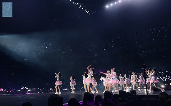  총선거 공연을 선보이고 있는 SNH48.