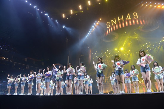  SNH48의 5기 멤버를 선보이고 있다. 