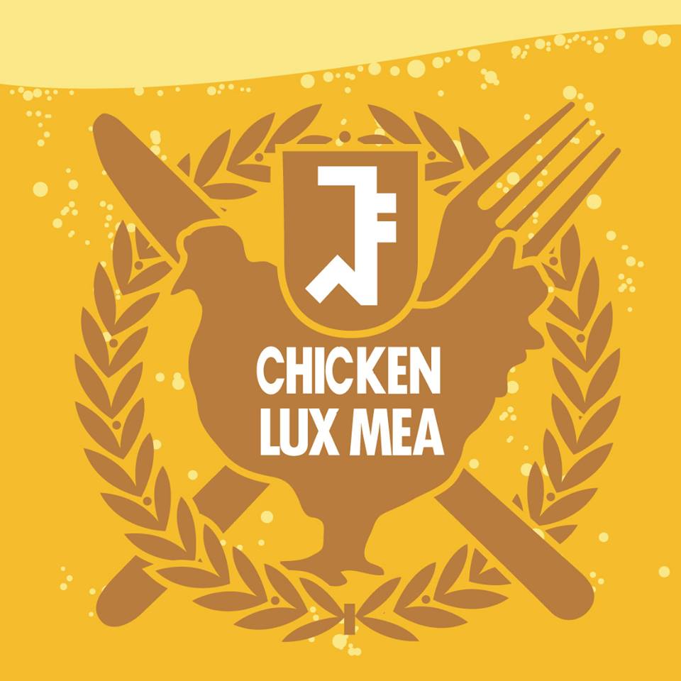 서울대 로고에서 '진리는 나의 빛'이라는 뜻의 'VERITAS LUX MEA'을 '치킨은 나의 빛'이라는 뜻의 'CHICKEN LUX MEA'로 바꾼 관악치킨협동조합 로고 