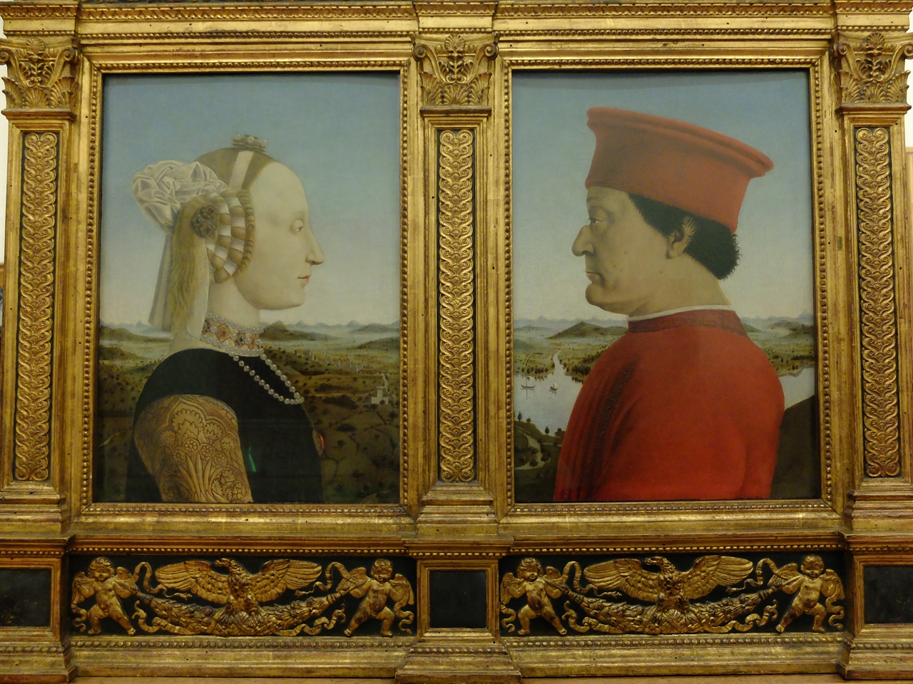 피에로 델라 프란체스카, '우르비노 공작 부부의 초상', 피렌체 우피치 미술관. 우르비노를 부흥시켰던 공작 페데리코 다 몬테펠트로와 부인 바티스타 스포르차의 초상으로 가감없이 진실된 인물 묘사가 돋보이는 초상화입니다.