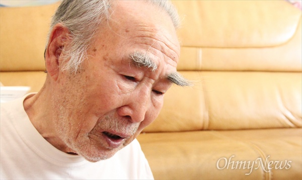 조선인 강제징용 노동자 김한수(97)씨. 그는 1944년 강제징용을 당해 일본 나가사키에 있는 미쓰비시 조선소에서 강제노역을 하다가 미군의 원자폭탄투하로 인해 원폭피해를 입었다.