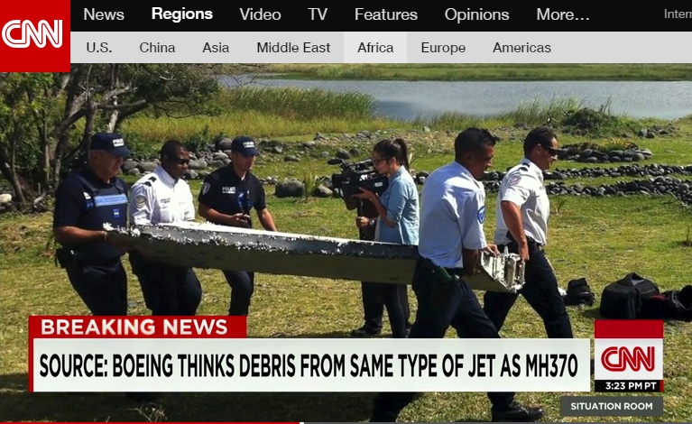 지난해 3월 실종된 말레이시아 항공 여객기로 추정되는 잔해 발견을 보도하는 CNN 뉴스 갈무리.