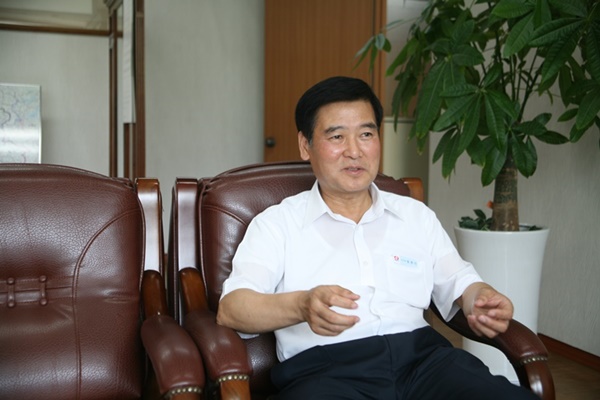오산시의 전력현황에 대해 대담을 나누고 있는 송관식 지사장