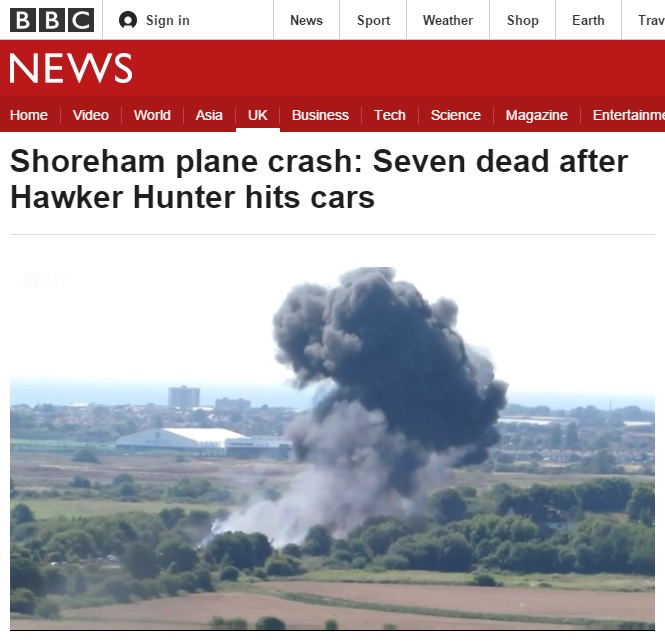 영국 에어쇼에서 발생한 전투기 추락사고를 보도하는 BBC 뉴스 갈무리.