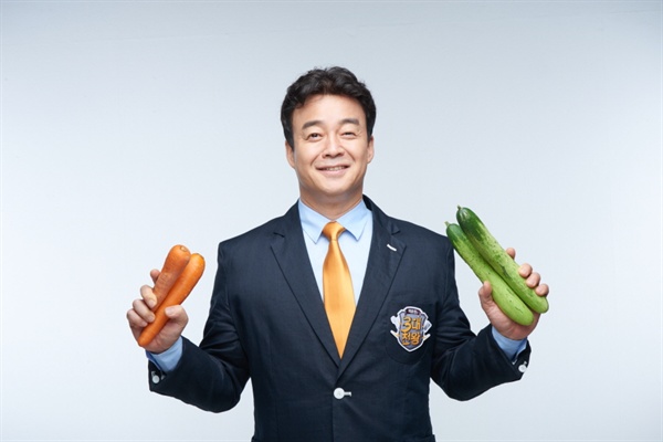  SBS <백종원의 3대 천왕>에 출연하는 외식사업가이자 요리연구가 백종원