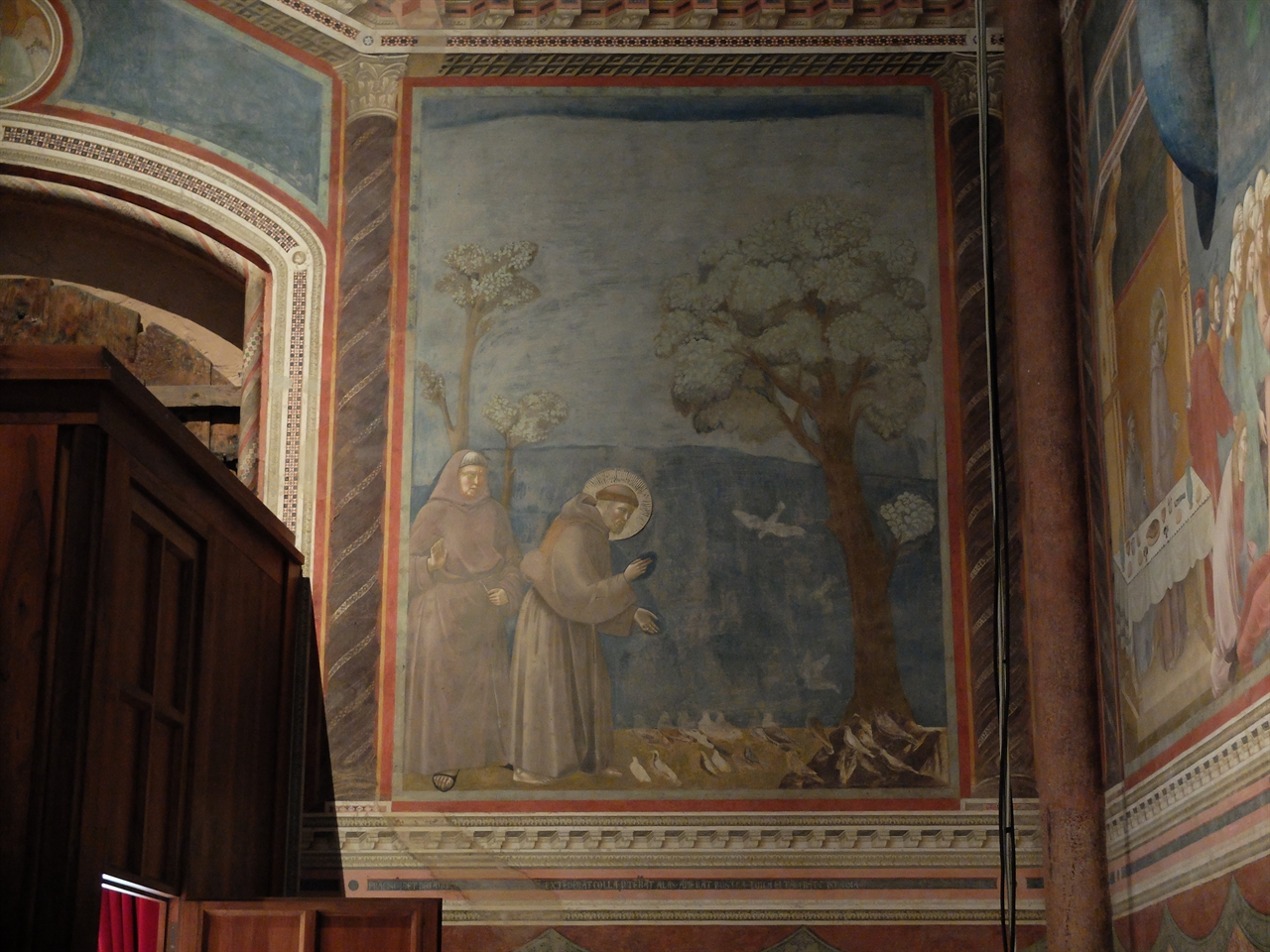 지오토, '새들에게 설교하는 성 프란체스코', 아시시 산 프란체스코 성당. 성 프란체스코의 사랑과 평화의 정신이 가난한 이들과 인류를 넘어서 다른 자연 대상으로 확대되고 있다는 것을 보여주는 중요한 일화입니다.