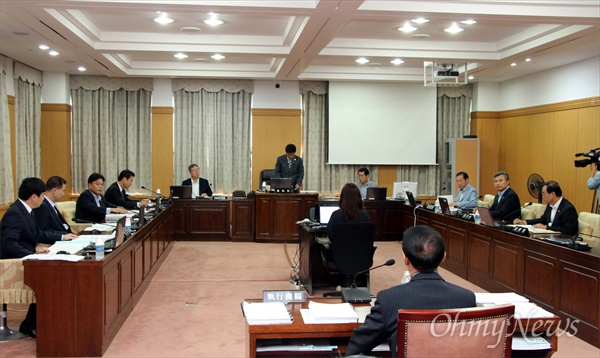 31일 오전 대전시의회 운영위원회 회의실에서 열린 차준일 대전도시철도 사장 내정자에 대한 인사청문간담회 장면.